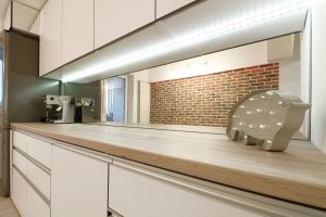 apartament comunist caramida aparenta